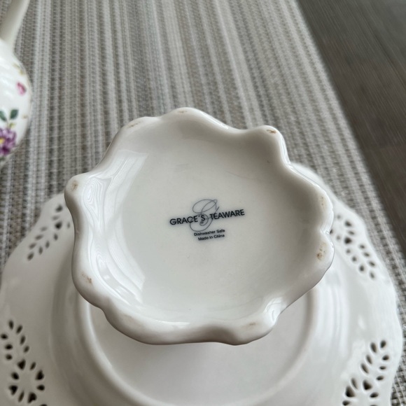 Grace’s Teaware 3 Piece Set - Picture 6 of 7